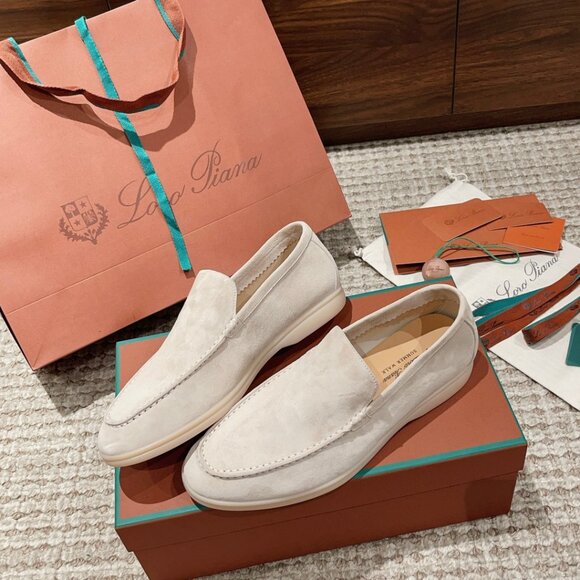 Loafers Classic Cream-Colored Flat Loafers - Picture 6 of 9